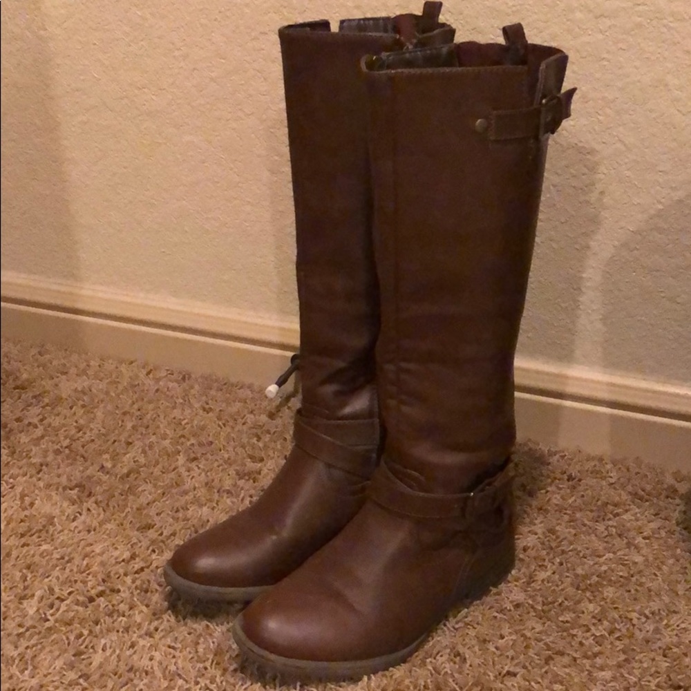 Riding boots